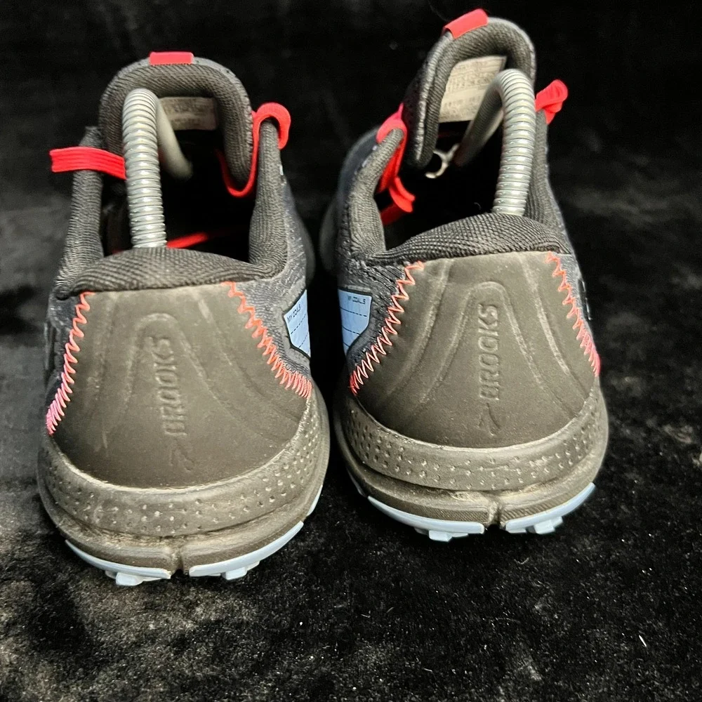 Brooks Divide 3 1203681B057 Womens 9.5 B Trail Running Shoes Ebony Black Sneaker - Picture 2 of 7